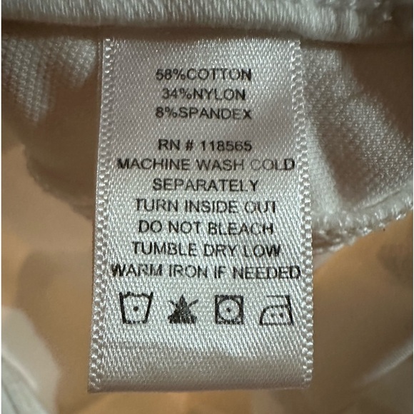 Kate & Mallory white cropped jeans plus size 2X - Picture 8 of 8